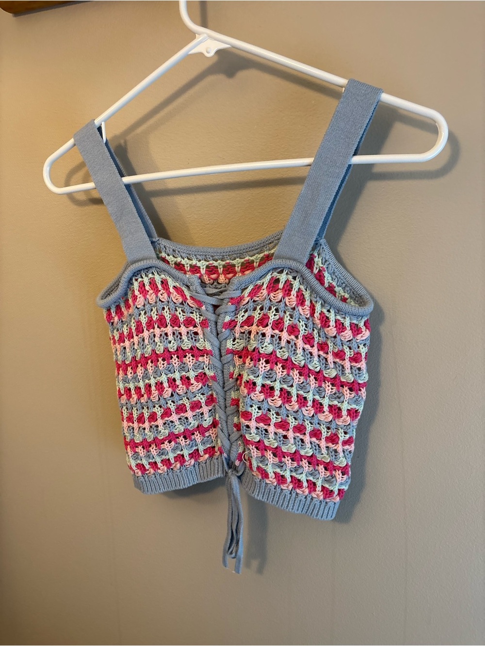 Women’s Lulus Tank Top - Picture 3 of 4